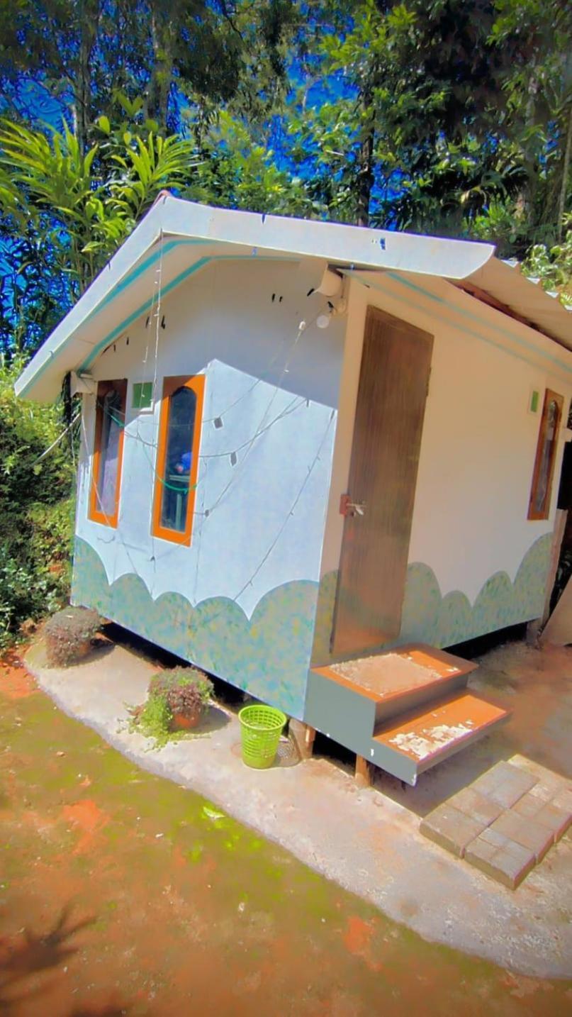 Munnar Green Portico Cottages And Hut Stay Campsite *