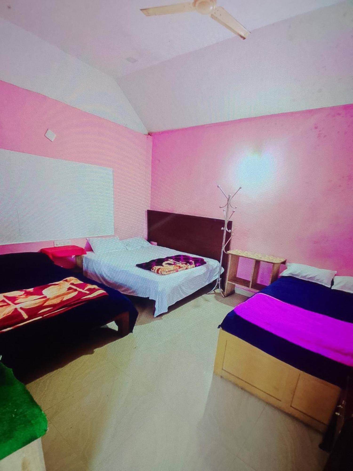 Munnar Green Portico Cottages And Hut Stay Campsite *